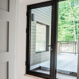 portes extérieurs Montana